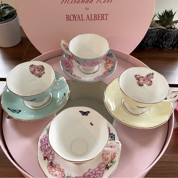 HOST PICK⭐️Royal Albert Miranda Kerr Teacup & Saucer Set 💖 Fine Bone China NIB - Picture 14 of 16